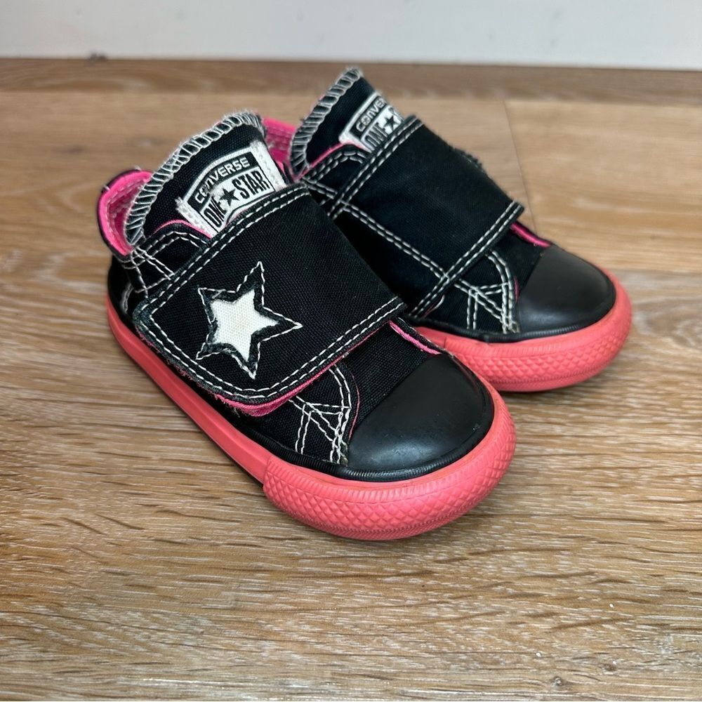Converse Baby Girl Size 6 Pink Black Vilcro Sneaker Shoes